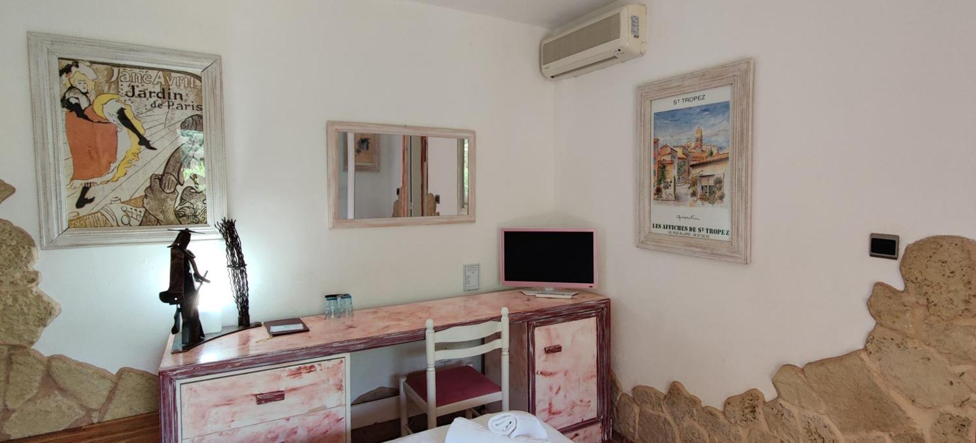 Athenopolis Hotel Grimaud Exterior photo
