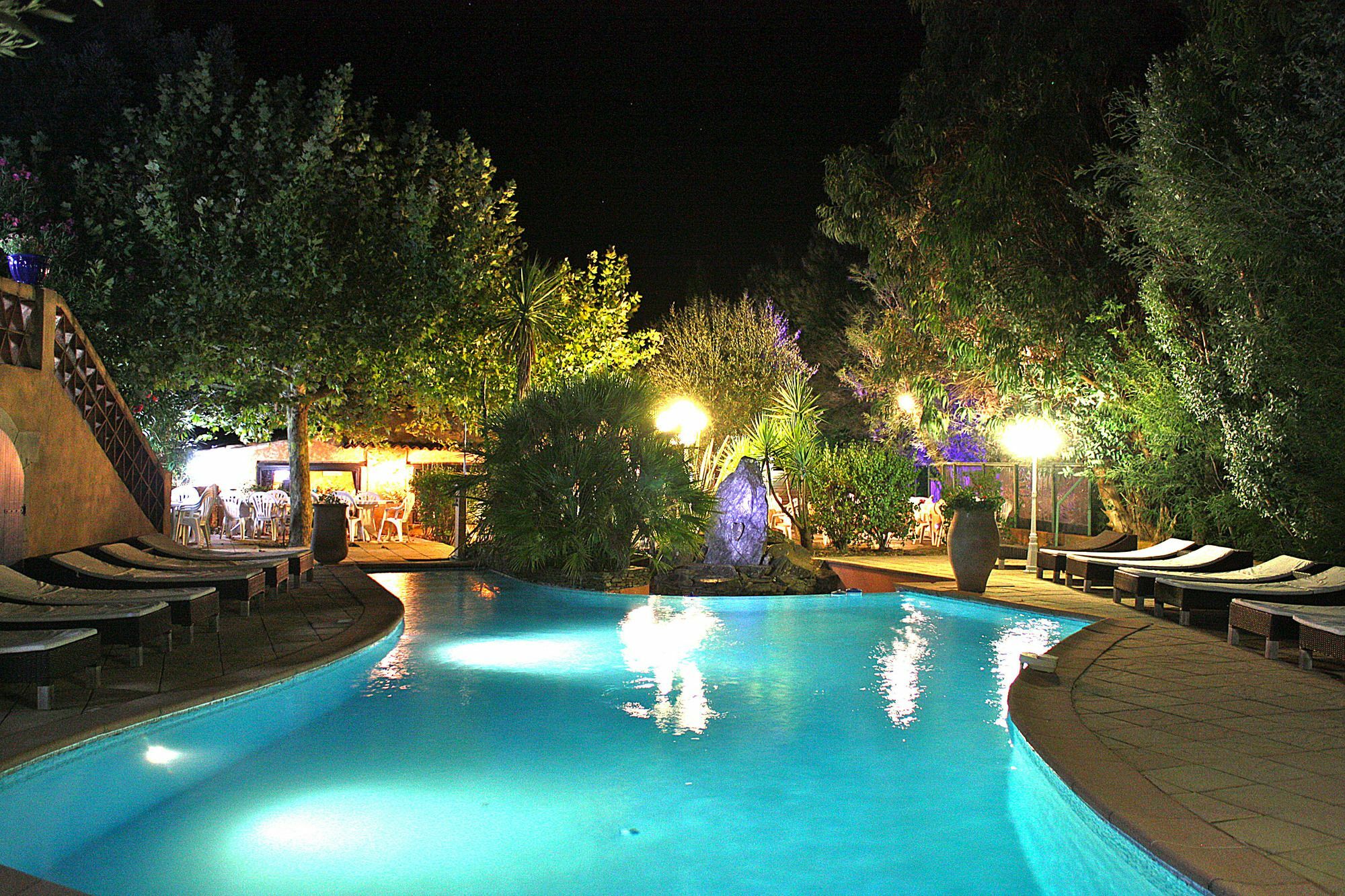 Athenopolis Hotel Grimaud Exterior photo