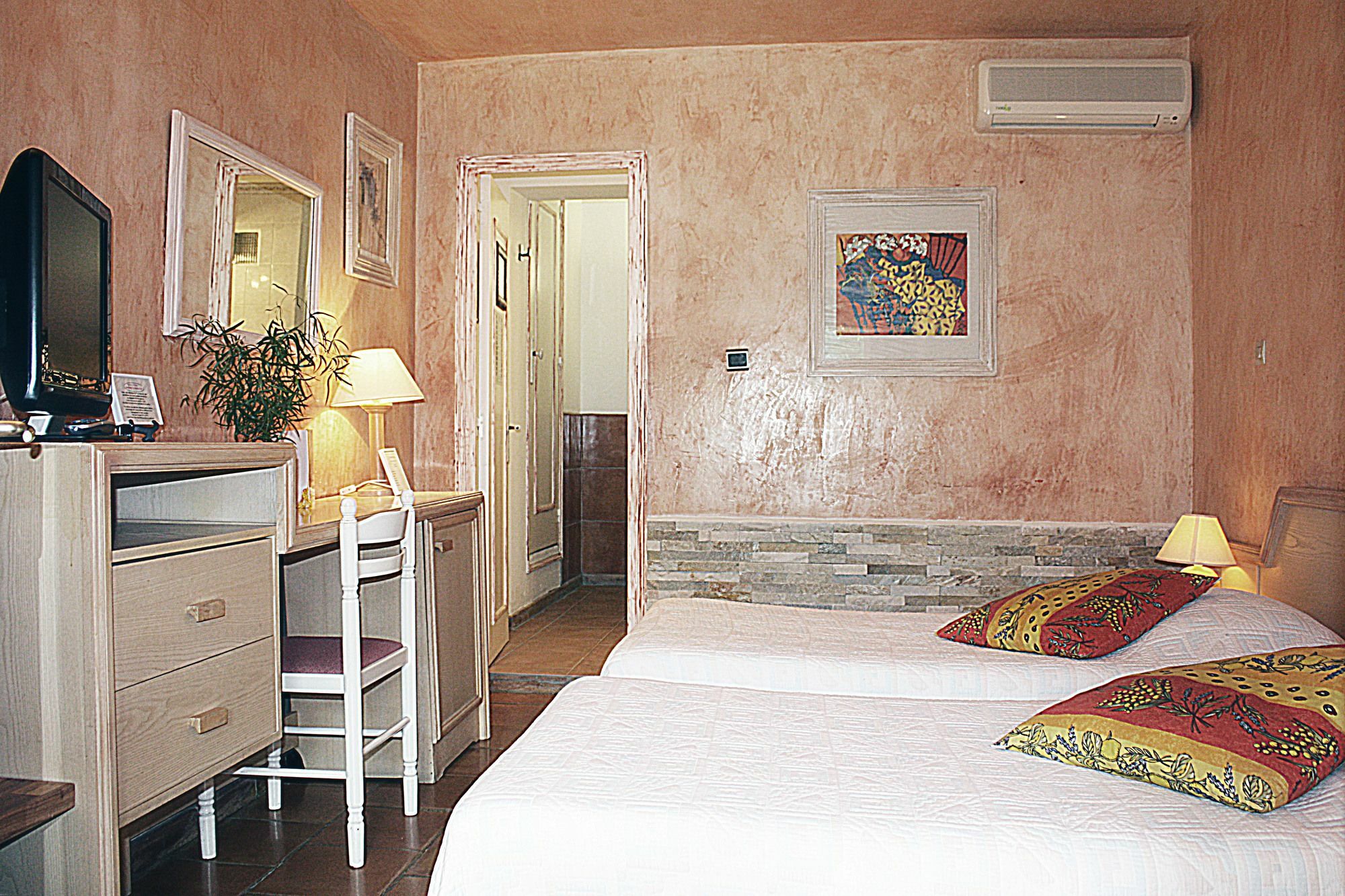 Athenopolis Hotel Grimaud Exterior photo